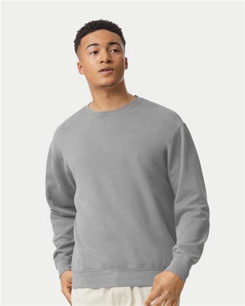 Comfort Colors Unisex Garment-Dyed Lightweight Fleece Crewneck Sweatshirt 1466