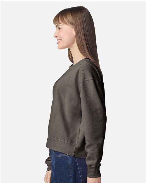 Comfort Colors Women's Garment-Dyed Mid-Length Crewneck Sweatshirt 1566L
